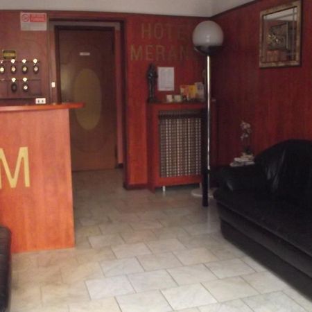 Hotel Merano Милан Экстерьер фото