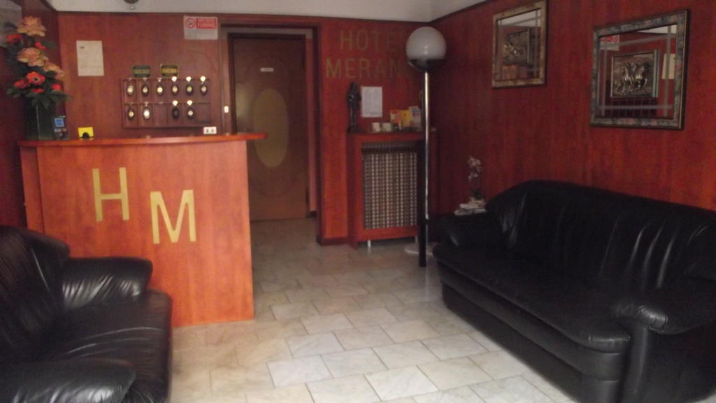 Hotel Merano Милан Экстерьер фото